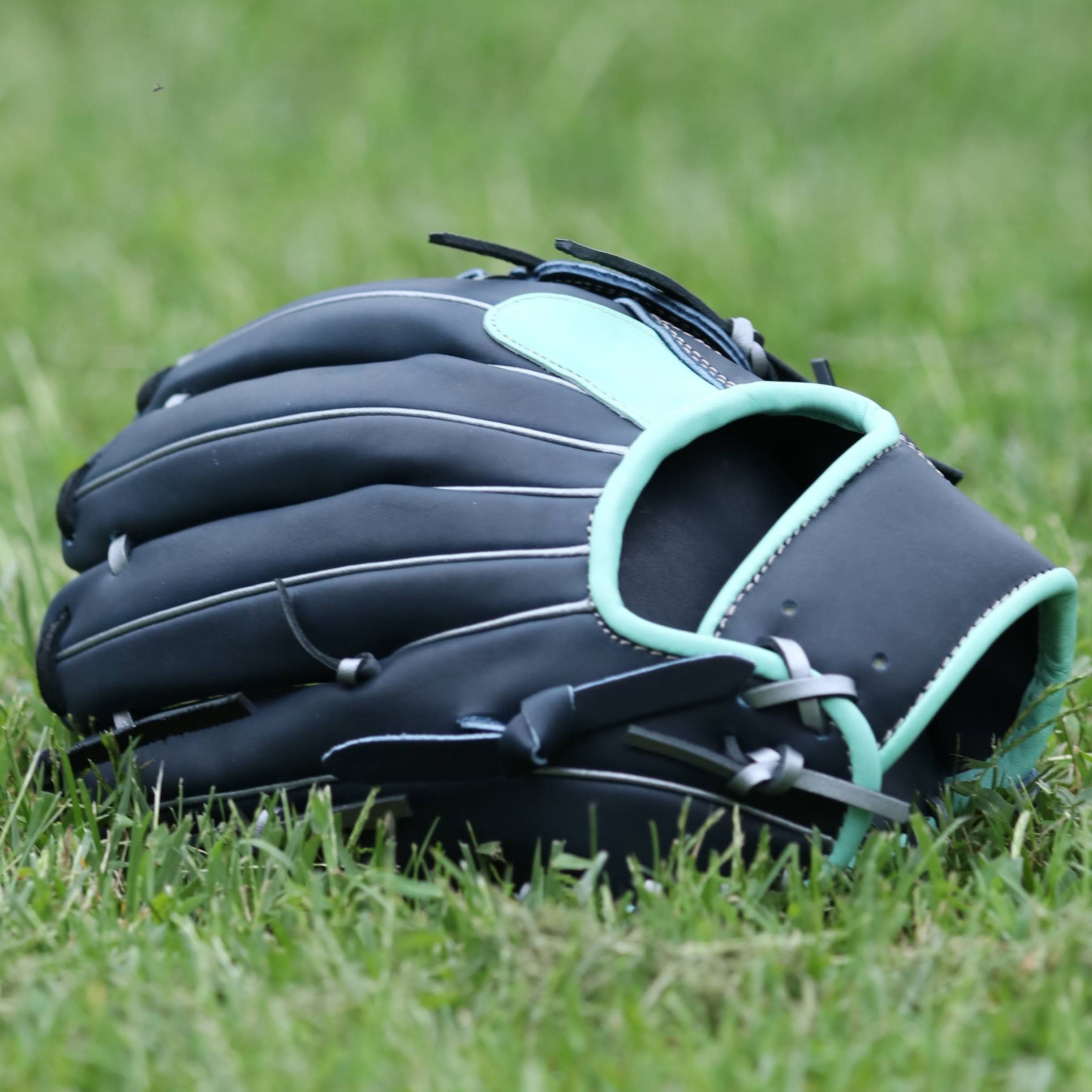 Will Schomberg Pro Model Seattle Custom Glove