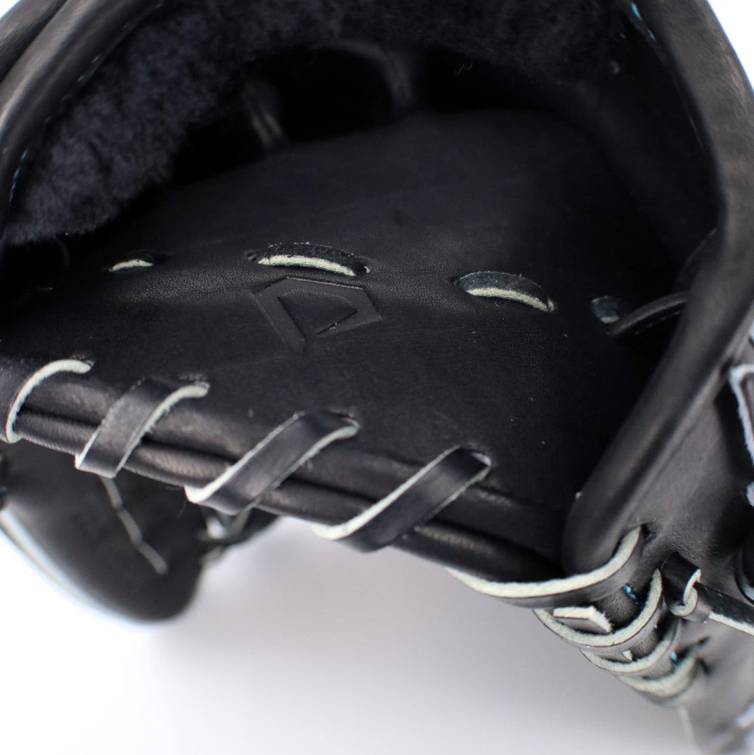 Samurai Finger Shift Pitcher Model